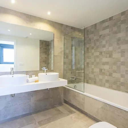 Infinity Luxury Apartment, *